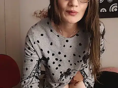 Camila-ventura online show from 10-24-25, 08:27