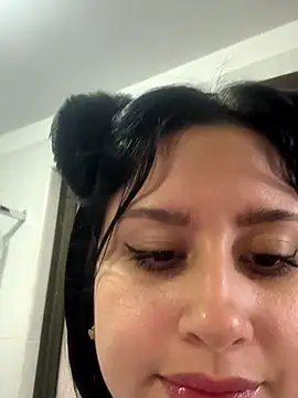 lucy grey25 online show from 11-25-25, 05:46