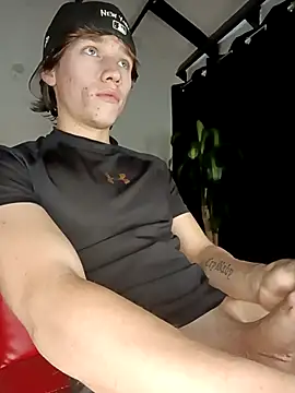 Snapshot of Logan_sixxer chatting on 02-06-26, 08:56 Logan sixxer online show from 02-06-26, 08:56