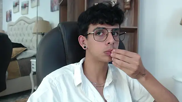 Ibratxandy online show from 04-30-26, 04:57