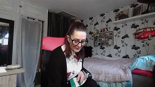 Mistress-Ivy51 online show from 02-06-26, 08:51