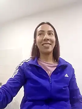 Molly Evens Ky online show from 10-09-25, 01:20