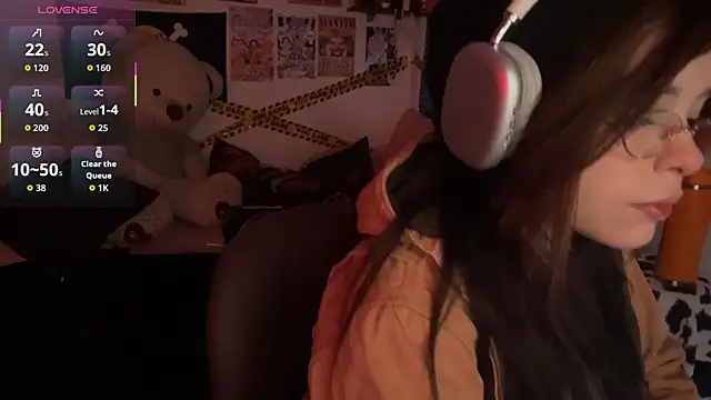 PixelKitty  online show from 12-01-25, 04:45