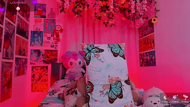 Snapshot of FluffyMelons chatting on 10-31-25, 12:11 FluffyMelons online show from 10-31-25, 12:11