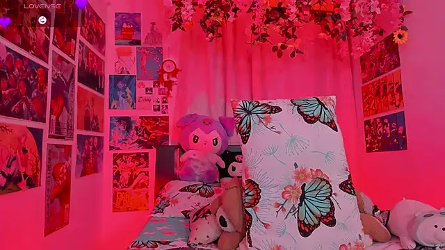 Snapshot of FluffyMelons chatting on 11-02-25, 11:18 FluffyMelons online show from 11-02-25, 11:18