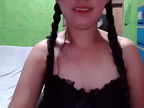 Snapshot of lucky_rona chatting on 06-19-26, 12:31 lucky rona online show from 06-19-26, 12:31