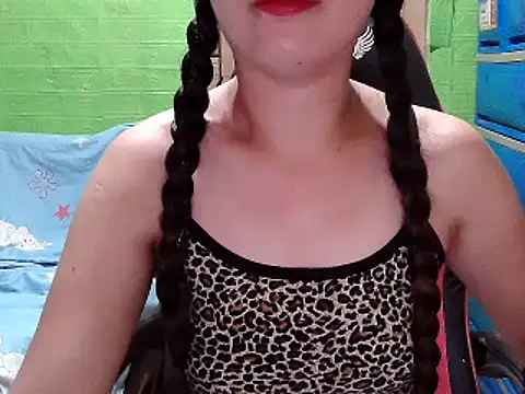 Snapshot of lucky_rona chatting on 06-21-26, 01:57 lucky rona online show from 06-21-26, 01:57