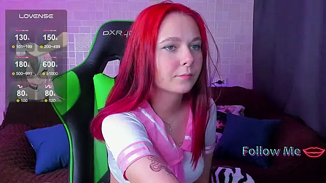 Chloe Lewiss online show from 09-29-25, 04:17