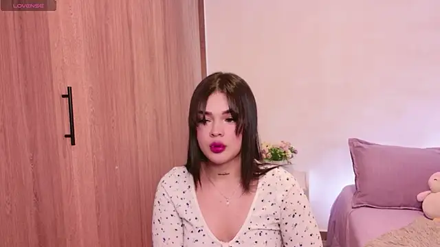 Snapshot of DulceDuarte chatting on 11-03-25, 04:14 DulceDuarte online show from 11-03-25, 04:14