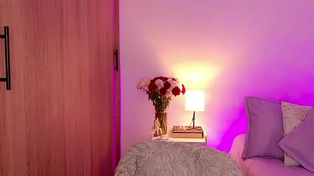 Snapshot of DulceDuarte chatting on 01-12-26, 02:06 DulceDuarte online show from 01-12-26, 02:06