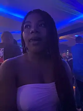 Snapshot of chocolatito-ho chatting on 09-28-25, 04:40 chocolatito-ho online show from 09-28-25, 04:40