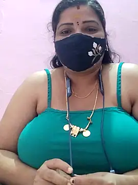 Snapshot of lathikaqueentamil chatting on 09-22-25, 07:10 lathikaqueentamil online show from 09-22-25, 07:10