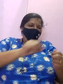 Snapshot of lathikaqueentamil chatting on 09-24-25, 04:43 lathikaqueentamil online show from 09-24-25, 04:43