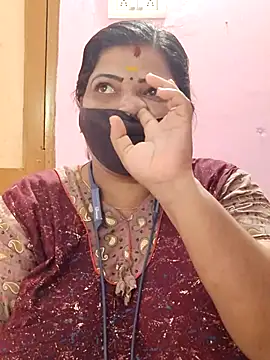 Snapshot of lathikaqueentamil chatting on 09-29-25, 10:03 lathikaqueentamil online show from 09-29-25, 10:03