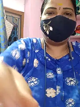 Snapshot of lathikaqueentamil chatting on 10-11-25, 01:38 lathikaqueentamil online show from 10-11-25, 01:38