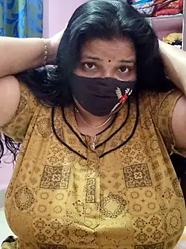 Snapshot of lathikaqueentamil chatting on 10-15-25, 12:16 lathikaqueentamil online show from 10-15-25, 12:16