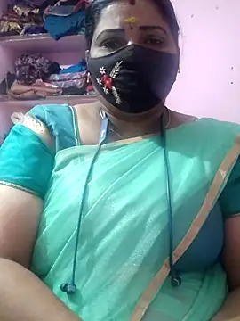 Snapshot of lathikaqueentamil chatting on 10-16-25, 04:57 lathikaqueentamil online show from 10-16-25, 04:57