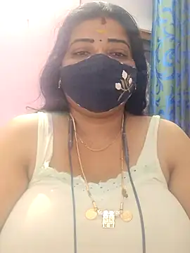 Snapshot of lathikaqueentamil chatting on 10-27-25, 03:21 lathikaqueentamil online show from 10-27-25, 03:21