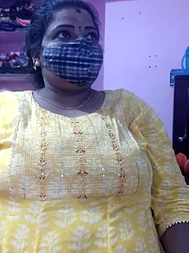 Snapshot of lathikaqueentamil chatting on 10-30-25, 11:55 lathikaqueentamil online show from 10-30-25, 11:55