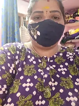 Snapshot of lathikaqueentamil chatting on 11-04-25, 08:46 lathikaqueentamil online show from 11-04-25, 08:46