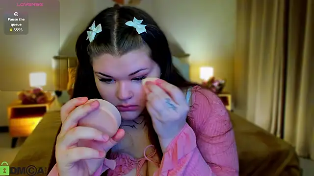 elle one online show from 10-24-25, 04:09