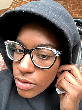 Snapshot of Tu_GataLinda chatting on 09-24-25, 08:56 Tu GataLinda online show from 09-24-25, 08:56