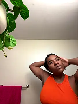 Snapshot of Tu_GataLinda chatting on 09-28-25, 01:11 Tu GataLinda online show from 09-28-25, 01:11