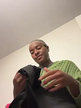 Snapshot of Tu_GataLinda chatting on 10-01-25, 03:18 Tu GataLinda online show from 10-01-25, 03:18