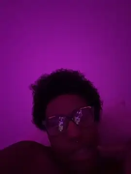 Snapshot of Tu_GataLinda chatting on 10-30-25, 03:52 Tu GataLinda online show from 10-30-25, 03:52