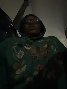 Snapshot of Tu_GataLinda chatting on 11-03-25, 04:25 Tu GataLinda online show from 11-03-25, 04:25