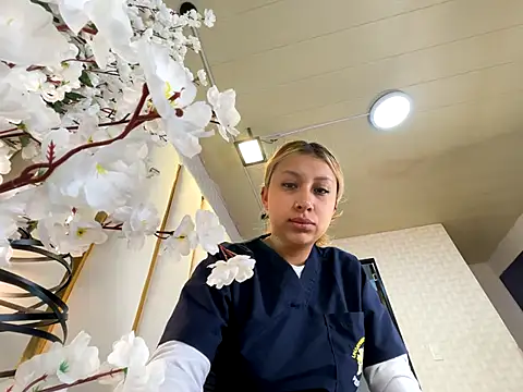Snapshot of CamilleMilano chatting on 09-13-25, 06:24 CamilleMilano online show from 09-13-25, 06:24