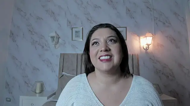 Snapshot of Paula_And chatting on 02-17-26, 11:40 Paula And online show from 02-17-26, 11:40