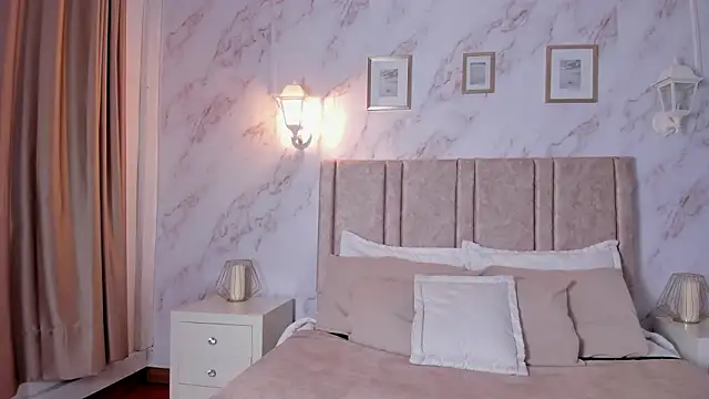 Snapshot of Paula_And chatting on 02-27-26, 11:43 Paula And online show from 02-27-26, 11:43