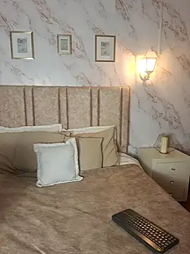 Snapshot of Paula_And chatting on 03-07-26, 11:18 Paula And online show from 03-07-26, 11:18