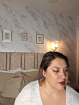 Snapshot of Paula_And chatting on 03-10-26, 11:37 Paula And online show from 03-10-26, 11:37