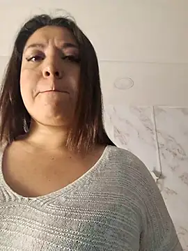 Snapshot of Paula_And chatting on 03-12-26, 11:49 Paula And online show from 03-12-26, 11:49