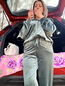 Snapshot of Milena-MilfaXXX chatting on 10-24-25, 04:09 Milena-MilfaXXX online show from 10-24-25, 04:09