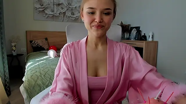 flooora 0 online show from 05-12-26, 01:25