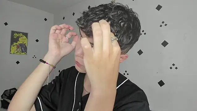 crushnier1 online show from 09-25-25, 05:49