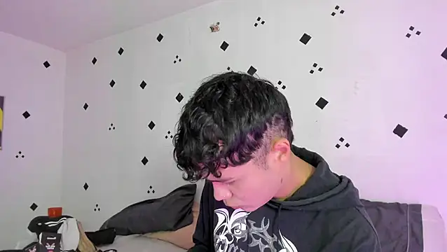 crushnier1 online show from 10-01-25, 06:14