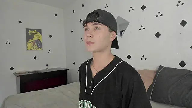 crushnier1 online show from 10-20-25, 05:35