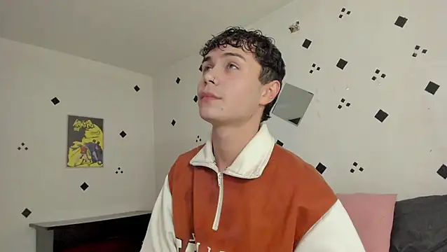 crushnier1 online show from 10-31-25, 05:47