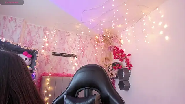 Scarlett21   online show from 04-30-26, 08:37