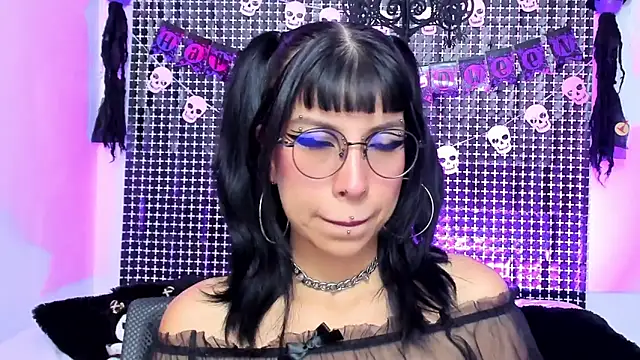 Rose 72 online show from 10-14-25, 07:58