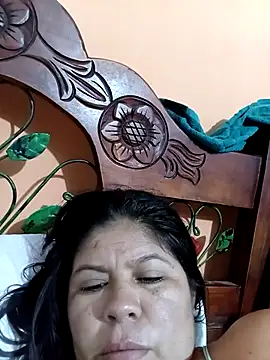 hotmom33 online show from 10-15-25, 10:04