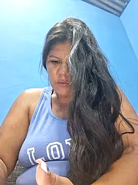 hotmom33 online show from 10-18-25, 10:38