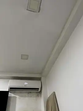 Snapshot of 123realE chatting on 10-30-25, 12:34 123realE online show from 10-30-25, 12:34