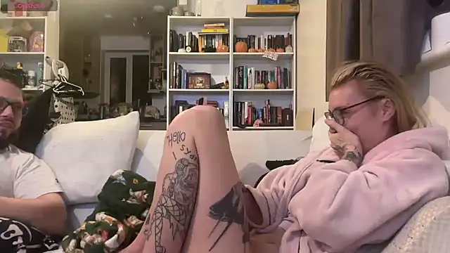 Snapshot of harleyblair chatting on 09-11-25, 08:53 harleyblair online show from 09-11-25, 08:53