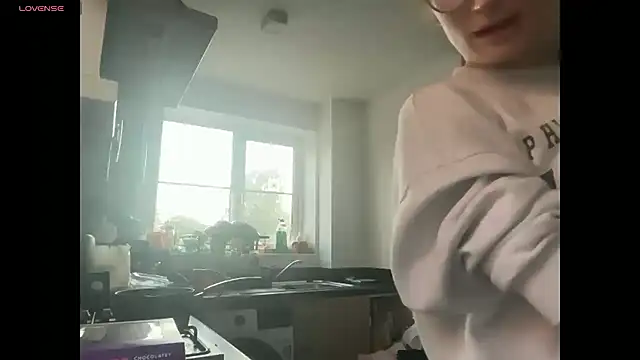 Snapshot of harleyblair chatting on 09-24-25, 05:16 harleyblair online show from 09-24-25, 05:16