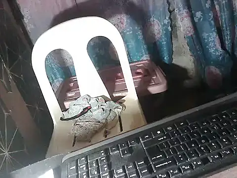 Snapshot of lady_helen00 chatting on 10-22-25, 10:31 lady helen00 online show from 10-22-25, 10:31